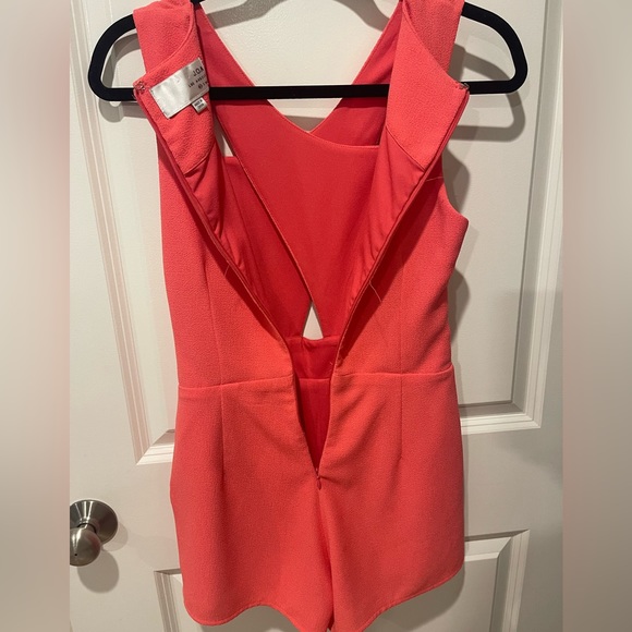 J.O.A Los Angeles Romper - Picture 4 of 5